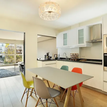 Апартаменты Apartment Neuilly