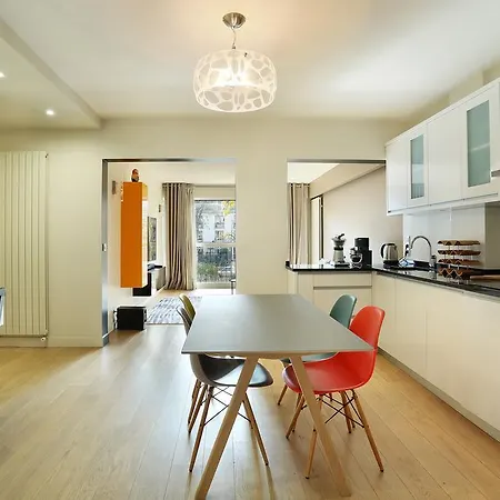 Апартаменты Apartment Neuilly Нёйи-сюр-Сен